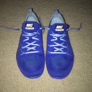 NIKE flyknit gym shoes 👟